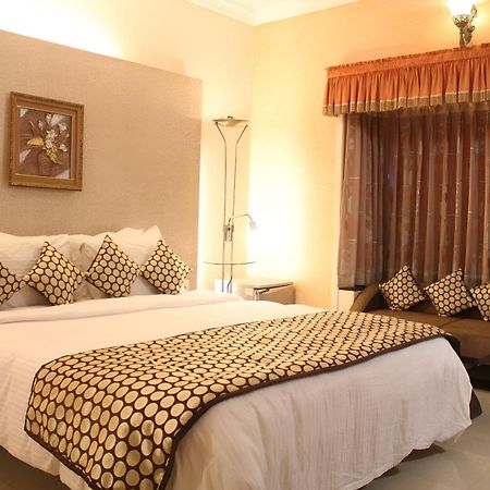 New Hotel Europa Inn راجكوت المظهر الخارجي الصورة