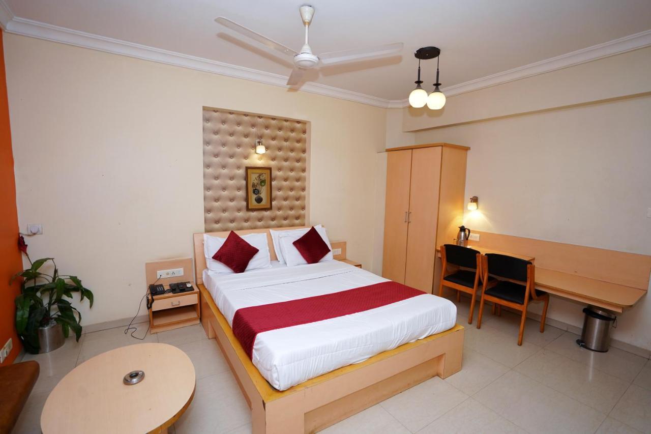 New Hotel Europa Inn راجكوت المظهر الخارجي الصورة