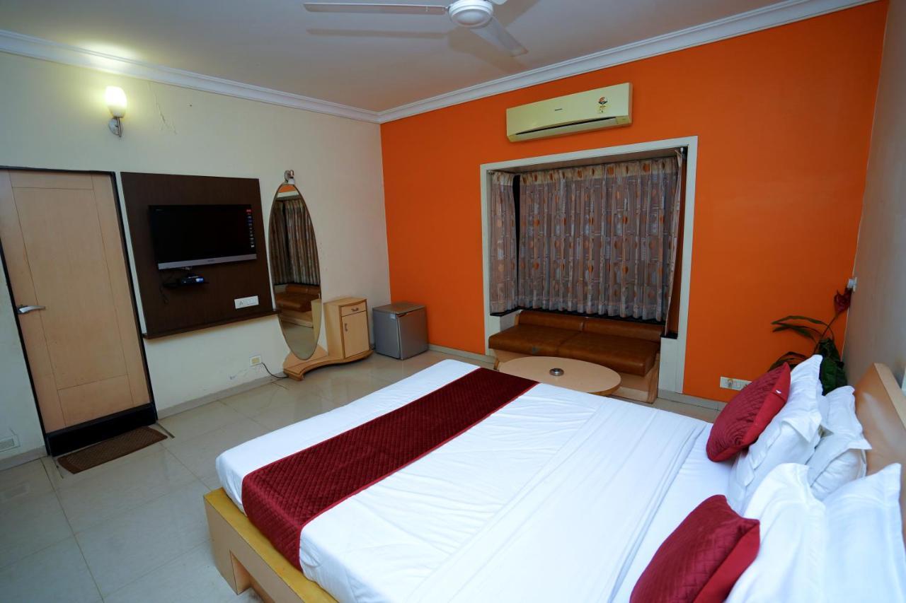 New Hotel Europa Inn راجكوت المظهر الخارجي الصورة