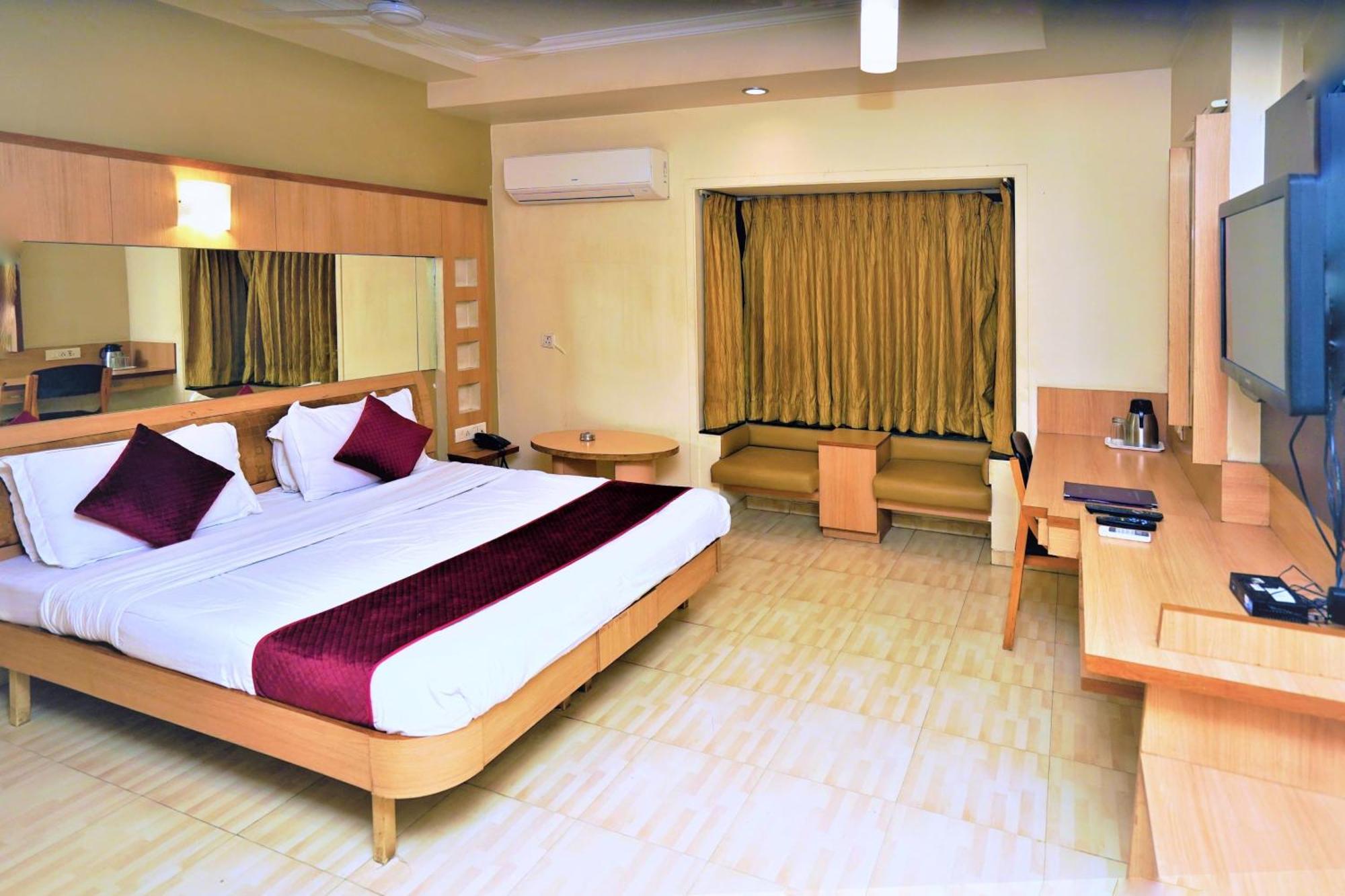 New Hotel Europa Inn راجكوت المظهر الخارجي الصورة
