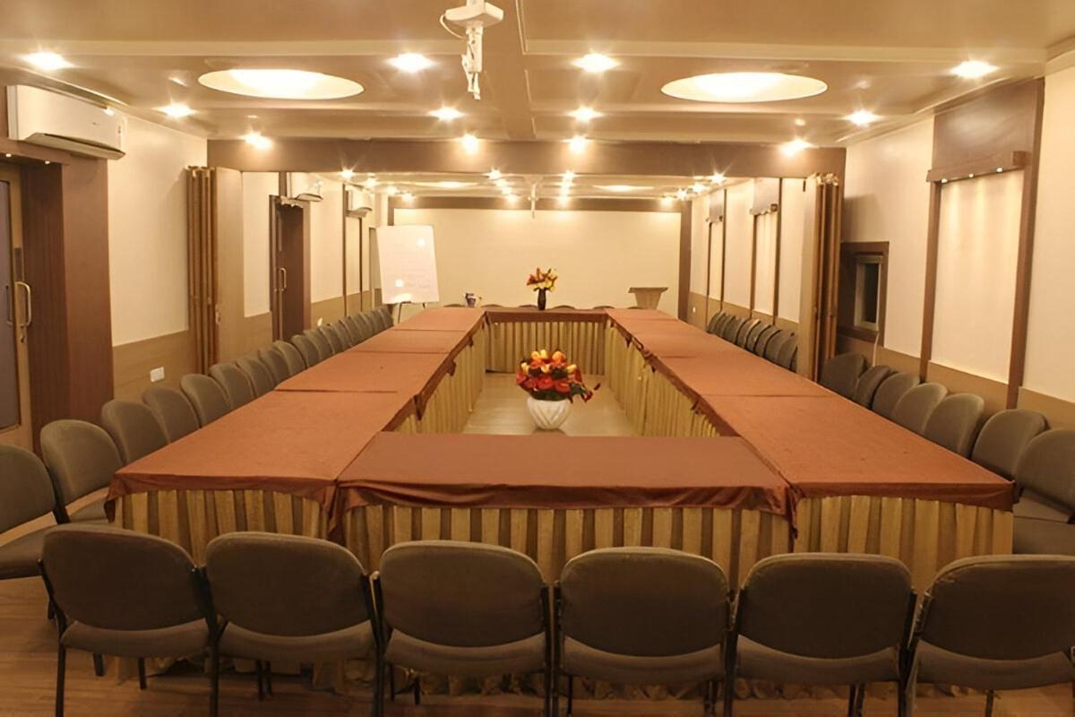 New Hotel Europa Inn راجكوت المظهر الخارجي الصورة