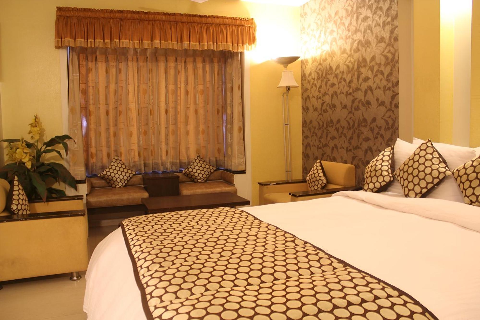 New Hotel Europa Inn راجكوت المظهر الخارجي الصورة